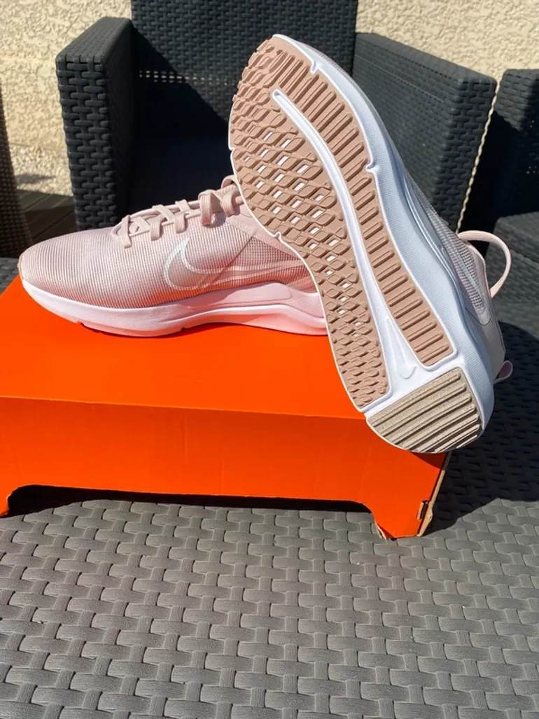 Tweedehands Nike Downshifter 12 bike — afbeelding 7 van 12