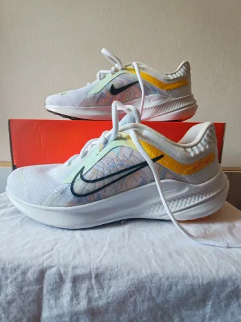 Použité Nike Quest 5 PRM Running Shoes