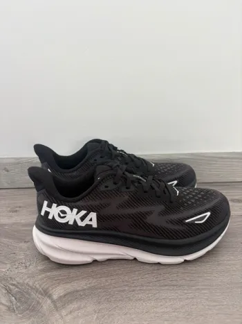 Gebrauchtes Hoka Clifton 9 Running Shoes