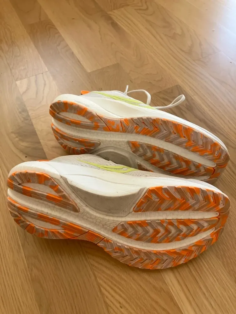 Used Saucony Laufschuhe bike — image 3 of 4