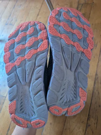 Used Hoka Rincon 3 bike — image 10 of 20