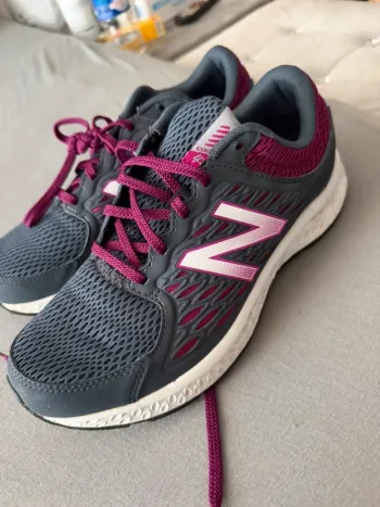 Gebrauchtes New Balance Running Shoes bike — Bild 2 von 5