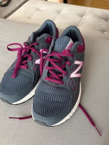 New Balance Running Shoes Running Shoes usato
