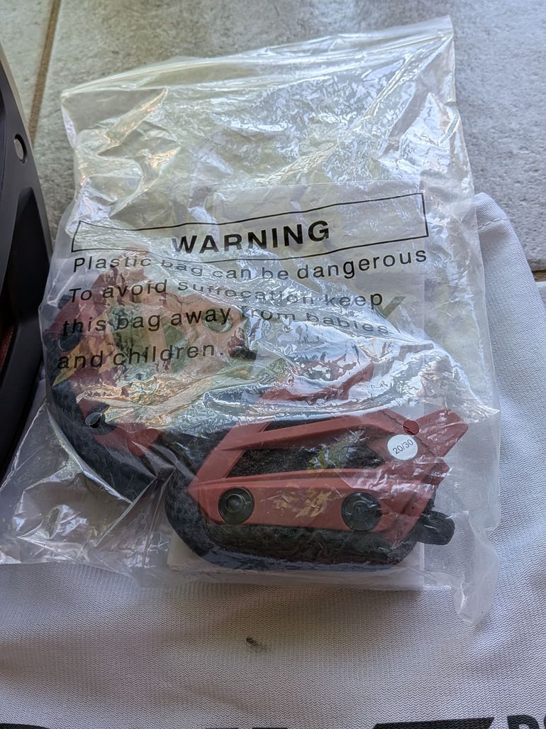 Used Fox Proframe RS Helmet + 100% Goggles bike — image 9 of 9