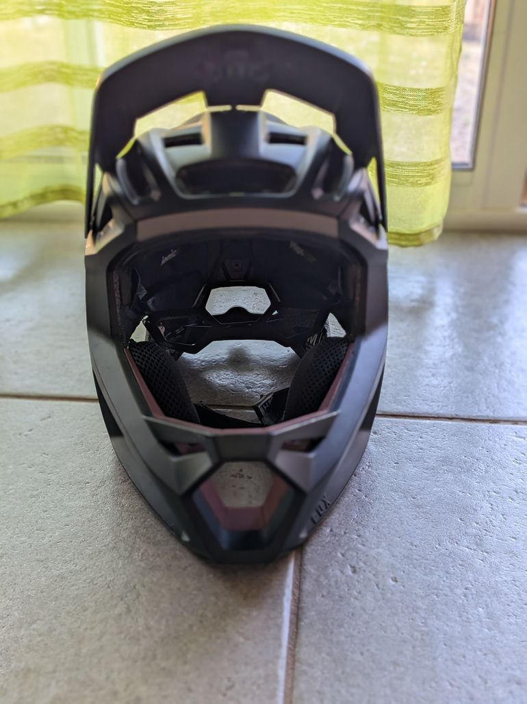 Used Fox Proframe RS Helmet + 100% Goggles bike — image 7 of 9
