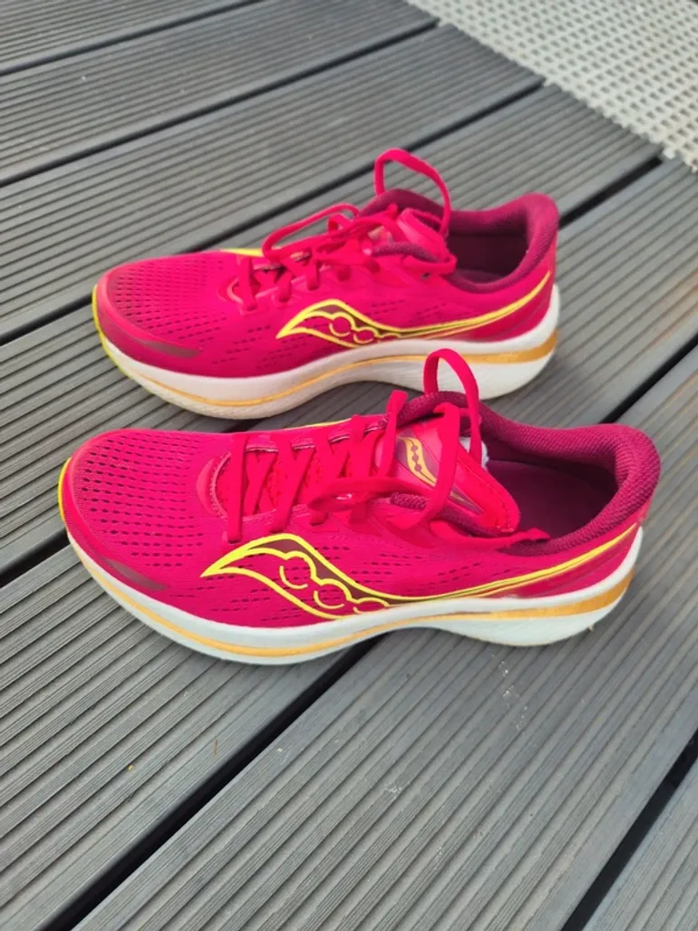 Używany Saucony Endorphin Speed 3 bike — zdjęcie 3 z 8