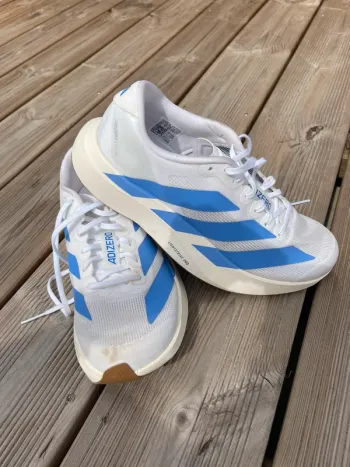 Käytetty Adidas Adizero Evo SL Running Shoes