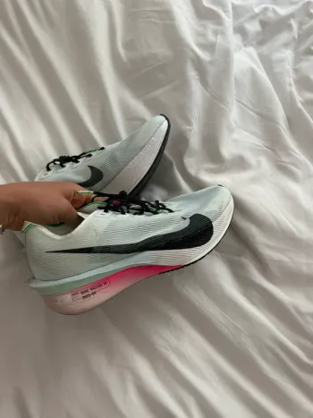 Used Nike Vaporfly 4 bike — image 4 of 7