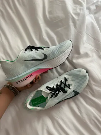 Used Nike Vaporfly 4 bike — image 3 of 7