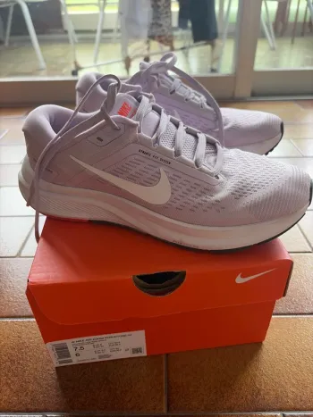 Used Nike Air Zoom Running Shoes