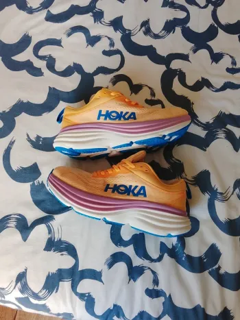 Hoka Bondi 8 Running Shoes usato