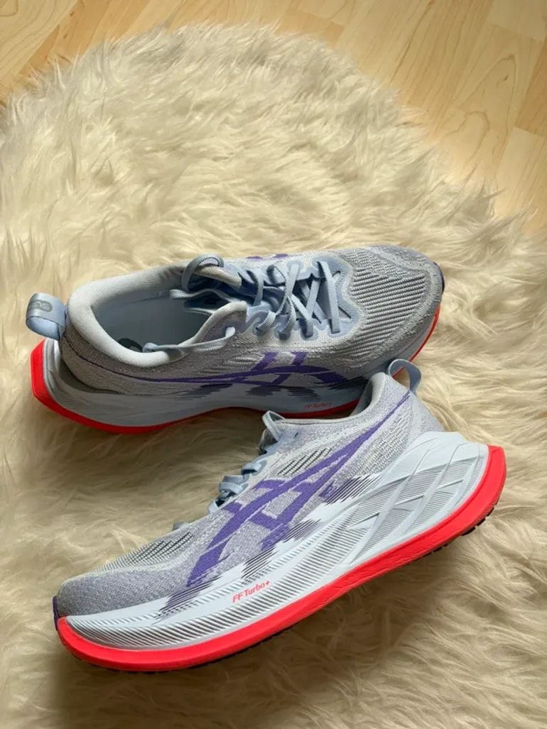 Used Asics Superblast 2 bike — image 4 of 5