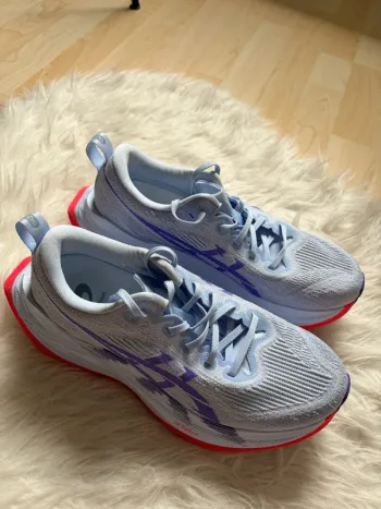 Used Asics Superblast 2 bike — image 2 of 5