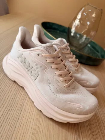 Hoka Clifton 10 Running Shoes d'occasion