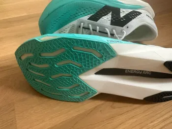 Used New Balance SC Pacer v2 bike — image 6 of 9