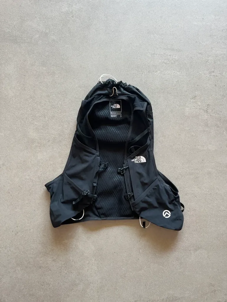 The North Face Summit Series Gilet bike usato — immagine 2 di 8