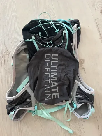 Tweedehands Ultimate Direction Adventure 16.5L bike — afbeelding 2 van 5