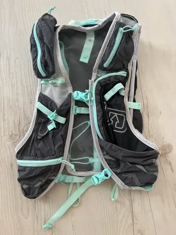 Brugt Ultimate Direction Adventure 16.5L Running Accessories