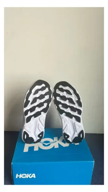 Hoka Shoes bike d'occasion — image 5 sur 6