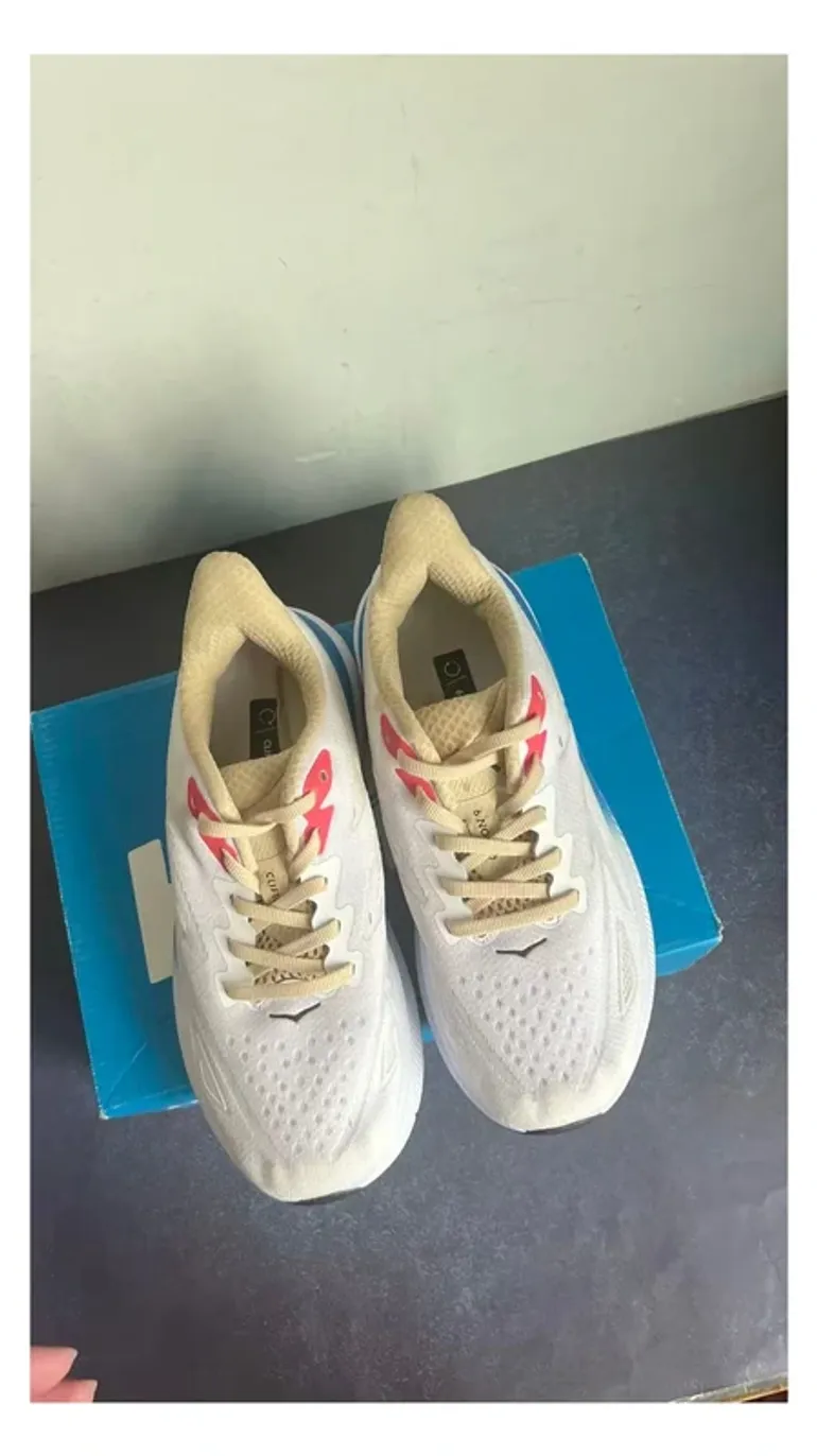 Hoka Shoes bike d'occasion — image 3 sur 6