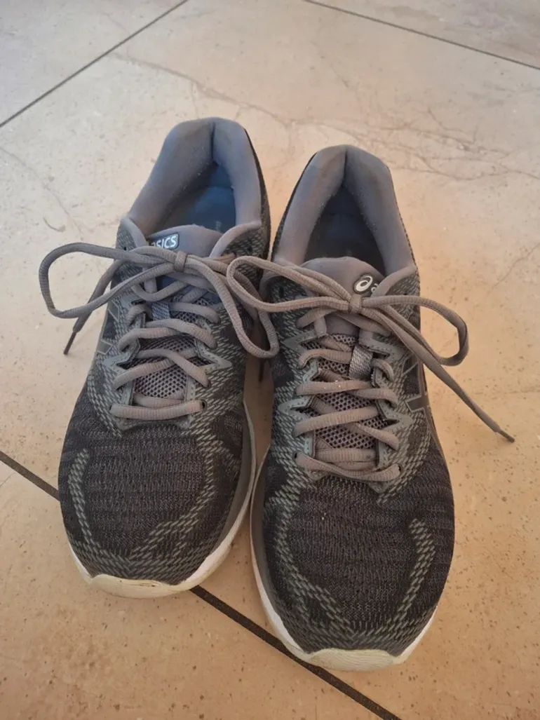 Used Asics Laufschuhe bike — image 2 of 3