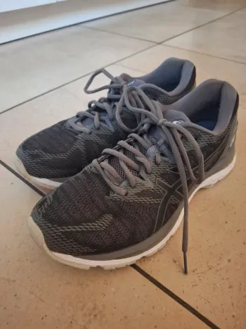 Used Asics Laufschuhe Running Shoes