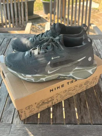 Used Pegasus Trail 5 GTX Running Shoes
