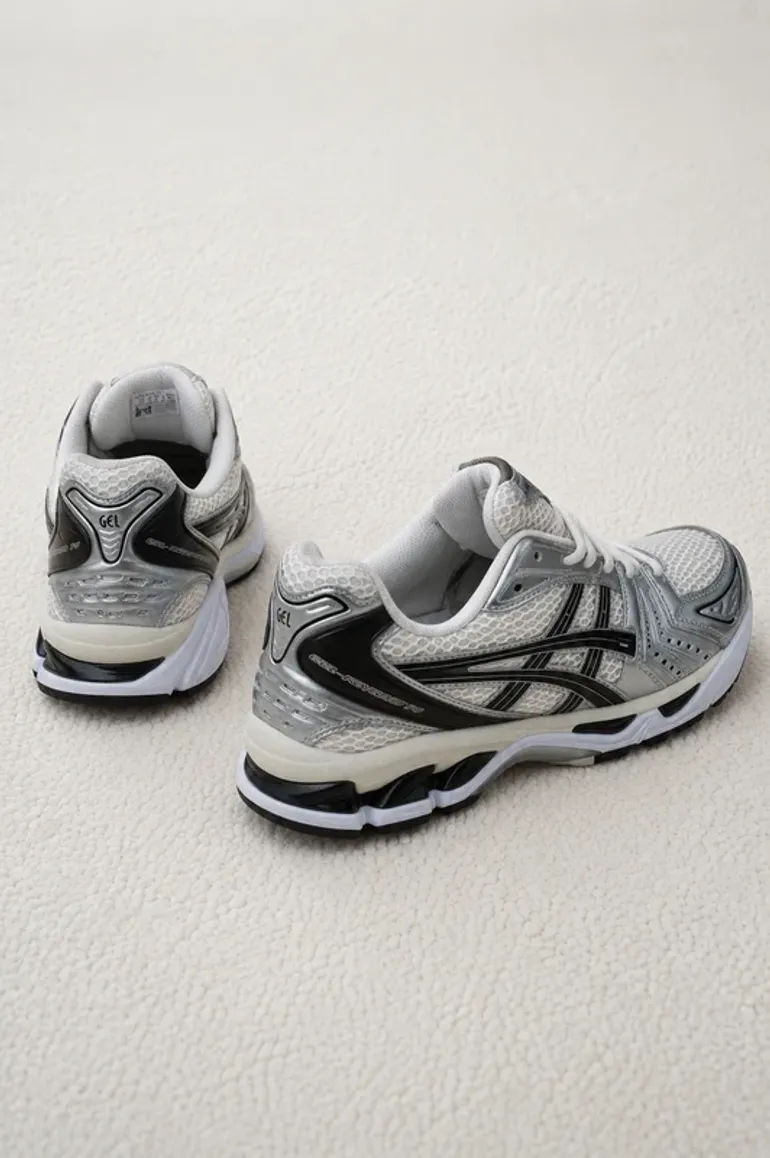 Clean Gel Kayano 14 bike d'occasion — image 2 sur 4
