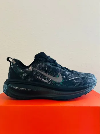 Tweedehands Nike Vomero 18 Running Shoes