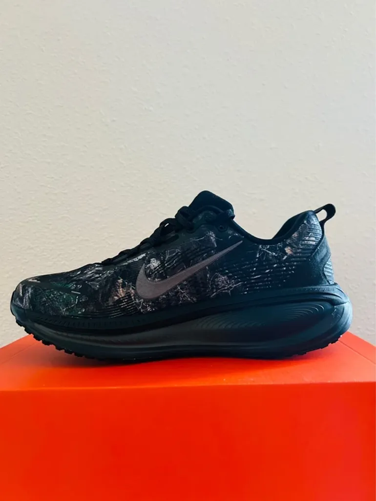 Tweedehands Nike Vomero 18 bike — afbeelding 2 van 7