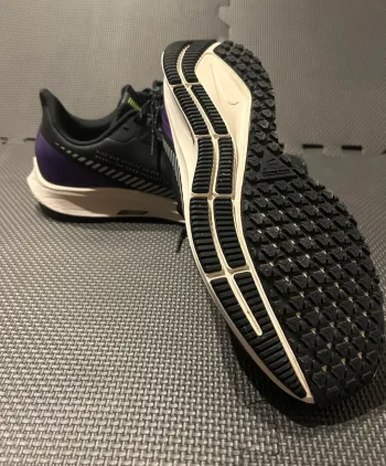 Käytetty Pegasus Nike Air Zoom 36 Shield Running Shoes