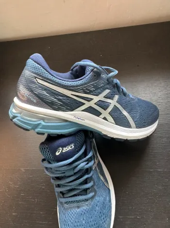 Used Asics Sneakers Running Shoes