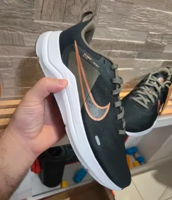 Nike Downshifter 12 bike usato — immagine 2 di 8