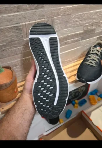 Nike Downshifter 12 bike usato — immagine 3 di 8