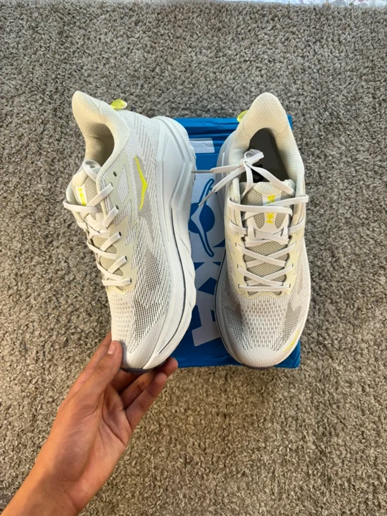 Hoka Challenger 8 bike usato — immagine 2 di 6