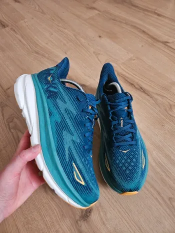 Hoka Clifton 9 Running Shoes usato