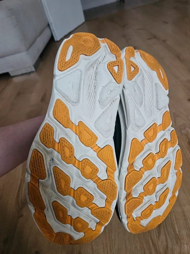 Used Hoka Clifton 9 bike — image 6 of 9