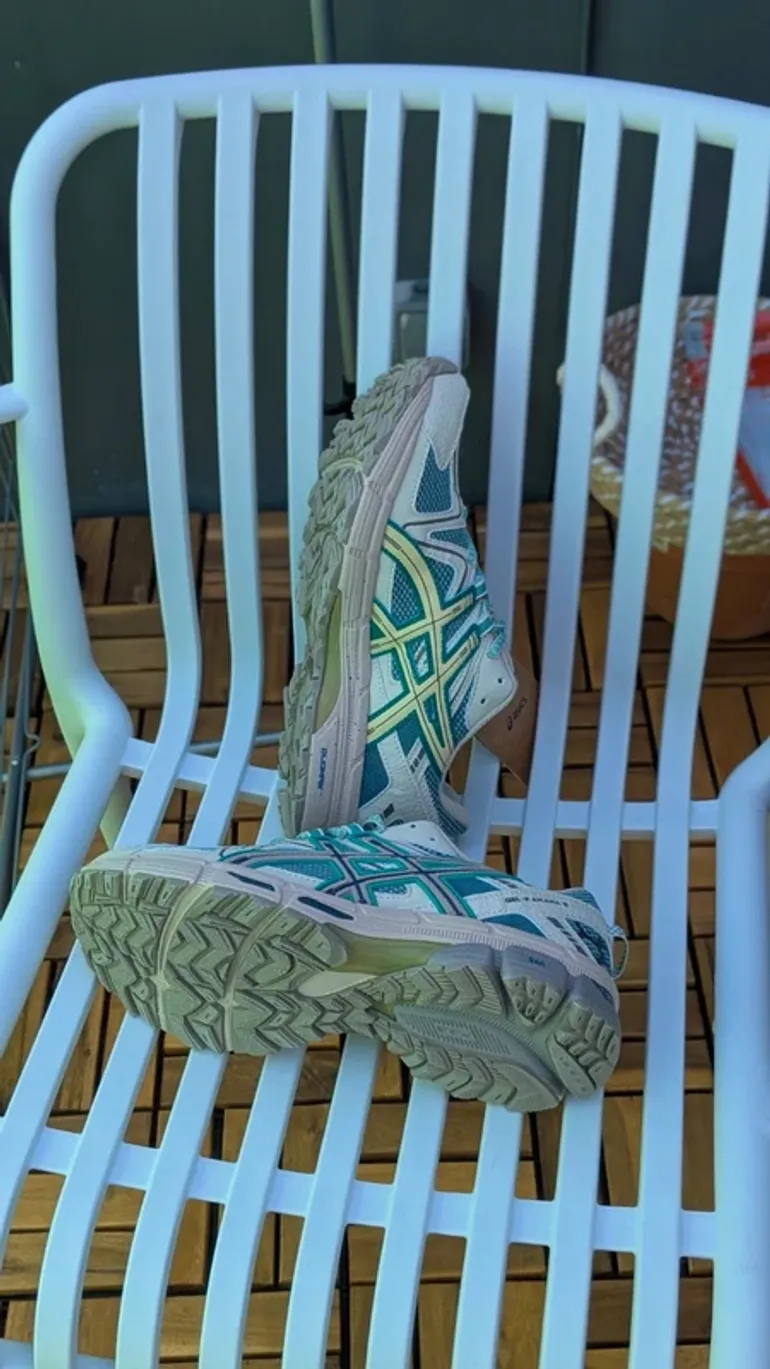 Used Asics Kahana 8 bike — image 3 of 7