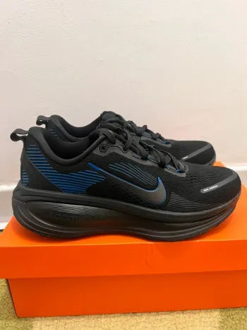 Used Nike Vomero 18 bike — image 4 of 8