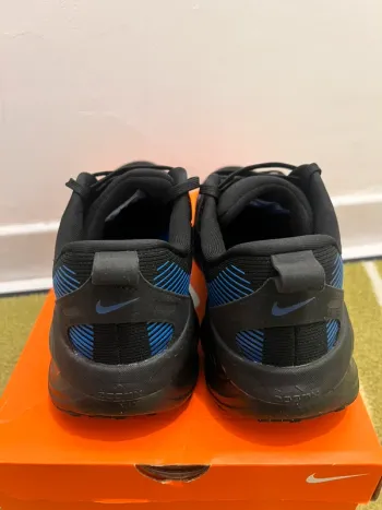 Used Nike Vomero 18 bike — image 5 of 8