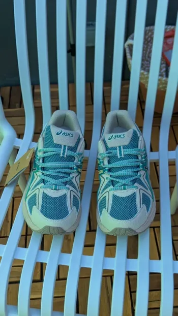 Used Asics Kahana 8 bike — image 5 of 7