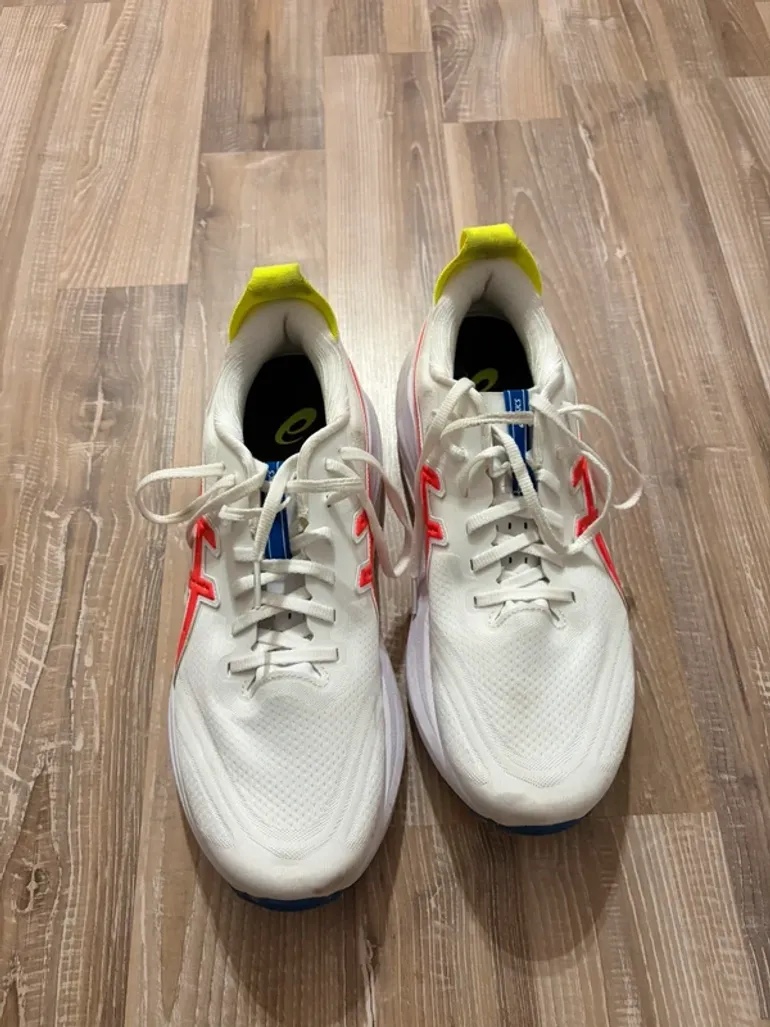 Used Asics Gel Kayano 32 bike — image 2 of 2