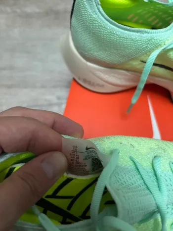 Tweedehands Nike Air Zoom Tempo Next% bike — afbeelding 4 van 5