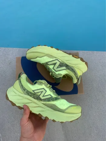 Used New Balance Hierro V9 Running Shoes