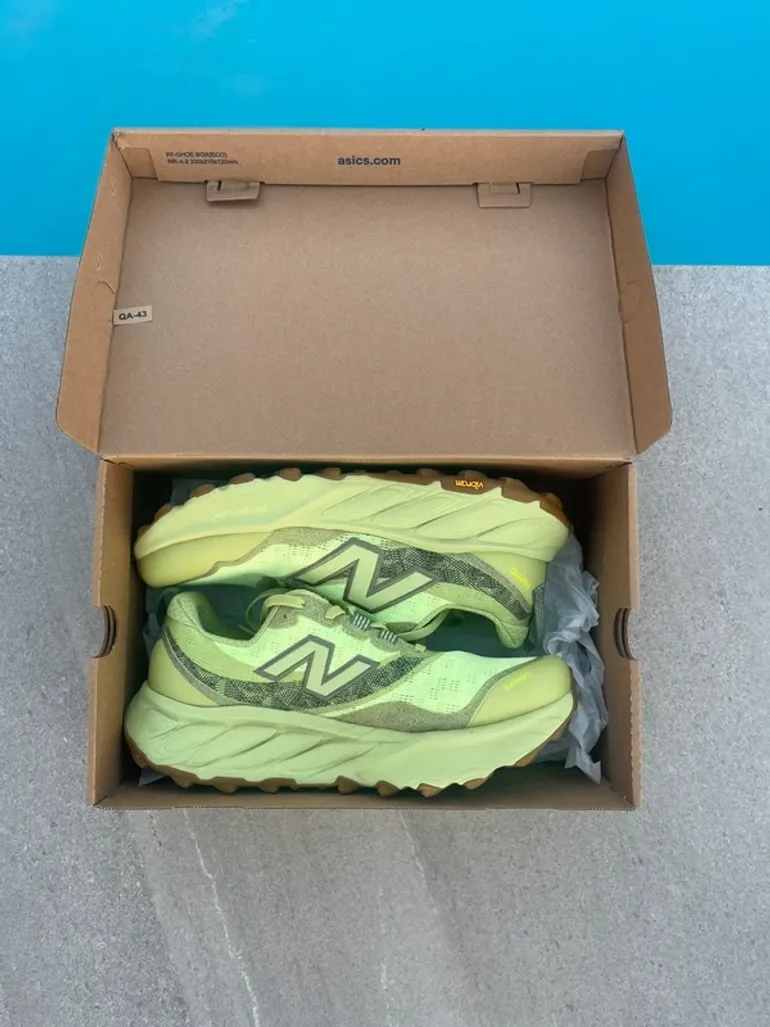 Used New Balance Hierro V9 bike — image 2 of 8