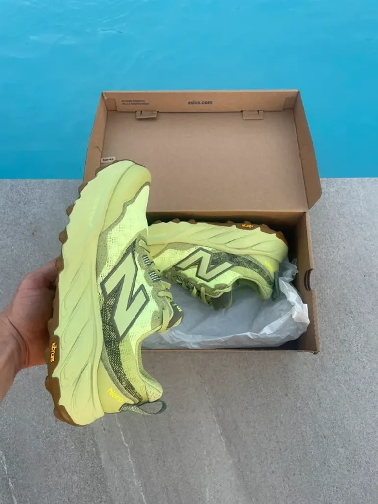 Used New Balance Hierro V9 bike — image 7 of 8