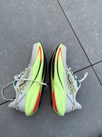 Hoka Mach 7 bike d'occasion — image 4 sur 5