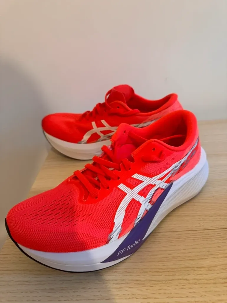 Asics Magic Speed 3 bike d'occasion — image 5 sur 5