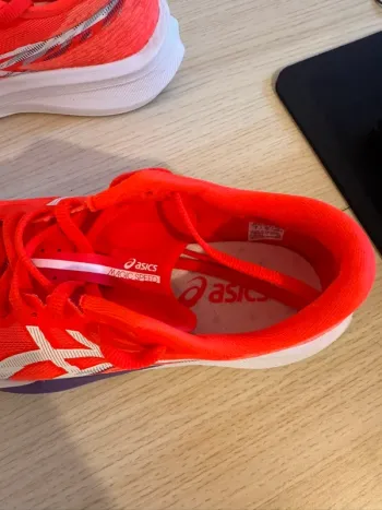 Asics Magic Speed 3 bike d'occasion — image 3 sur 5