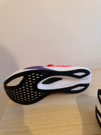 Asics Magic Speed 3 bike d'occasion — image 4 sur 5